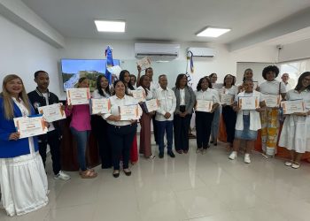 ITLA Bonao reconoce a 25 emprendedores durante cierre del Bootcamp Emprende 2026