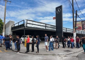 ❝¿Cómo llegamos al trabajo?❞: Paro de motoconchistas impacta movilidad de usuarios en la Churchill