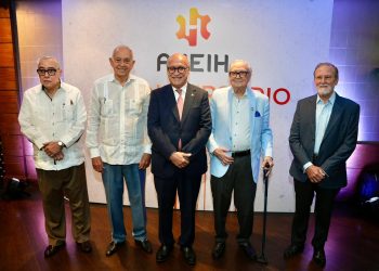 ANEIH reconoce a expresidentes por sus aportes al fortalecimiento institucional en su 55 aniversario