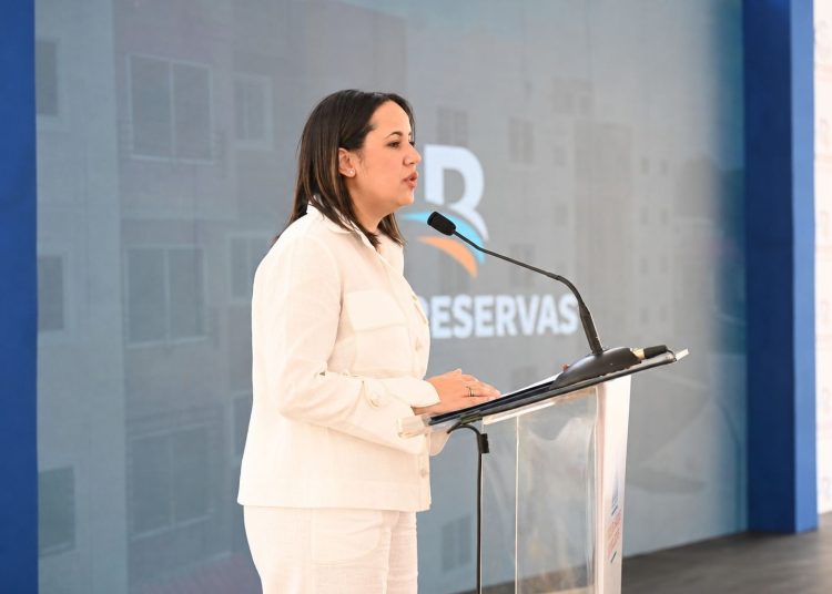 Banreservas financia 700 viviendas del residencial San José entregadas por Abinader