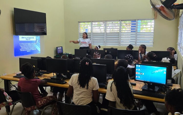 CTC Guaymate impulsa la transformación digital con la conferencia “No es la Tecnología, Eres Tú”