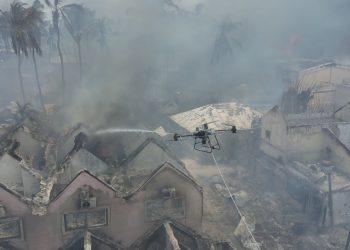 Utilizan drones del 911 para sofocar incendio afectó hotel en Bayahíbe
