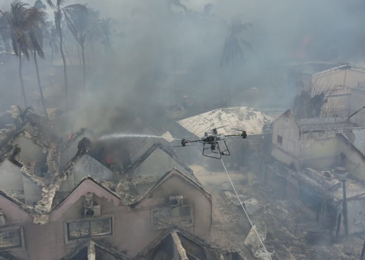 Utilizan drones del 911 para sofocar incendio afectó hotel en Bayahíbe