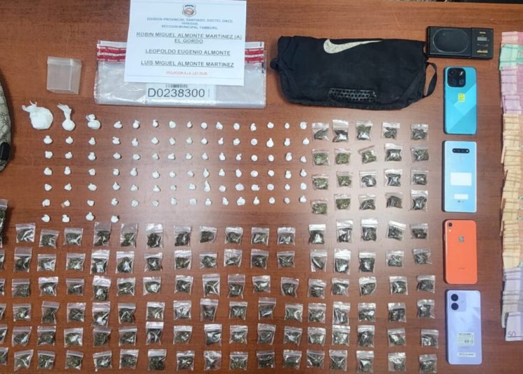 Operativo antidrogas deja 28 arrestos y más de 8.7 kilos de narcóticos decomisados en Santiago
