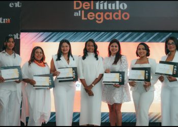 ENTRA impulsa una nueva generación de líderes jurídicos con encuentro “Del Título al Legado”
