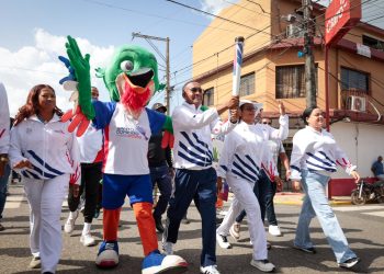Pichardo destaca legado deportivo de Monte Plata durante recorrido de la antorcha