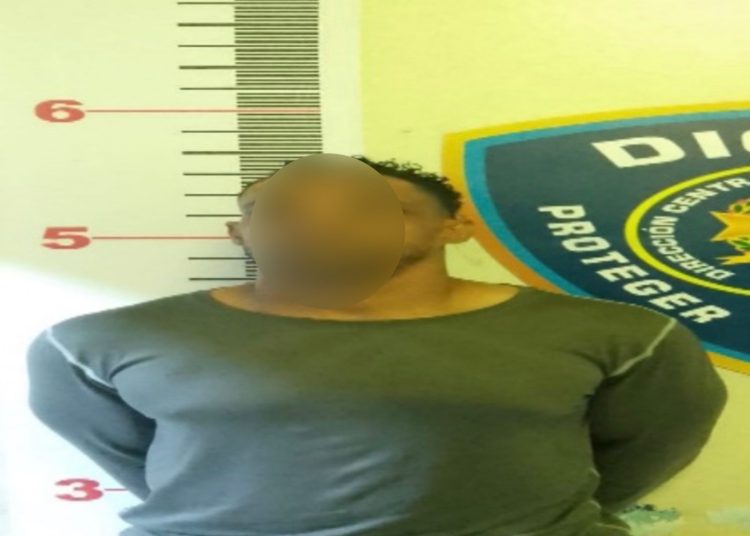 Policía Nacional ocupa pistola de fogueo durante intervención preventiva en La Vega