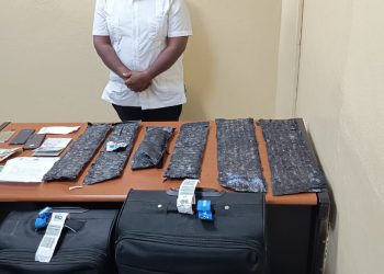 Capturan a extranjero en el Aeropuerto del Cibao con paquetes de presunta cocaína en su equipaje