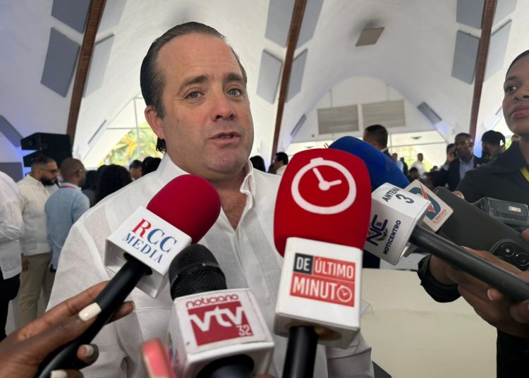 Paliza pide mano firme de la JCE frente a proselitismo de partidos fuera de plazo