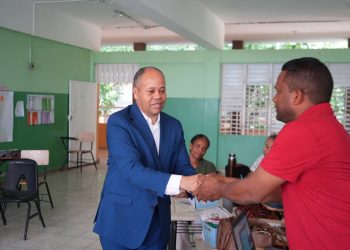 Director Regional de Educación supervisa Jornada de Verano del Nivel Primario en Azua