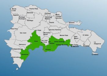 COE emite alerta verde para seis provincias por lluvias asociadas a onda tropical