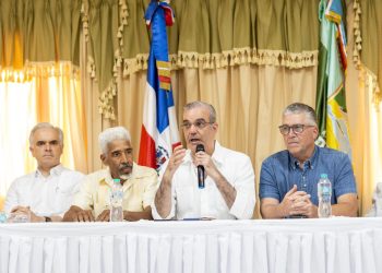Asociación de Ganaderos de Duvergé reconoce a Abinader por su respaldo al sector y la producción lechera