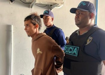 Trasladan desde Haití a “El Pollito”, acusado de matar de un disparo a su amigo durante una fiesta de cumpleaños en Santiago