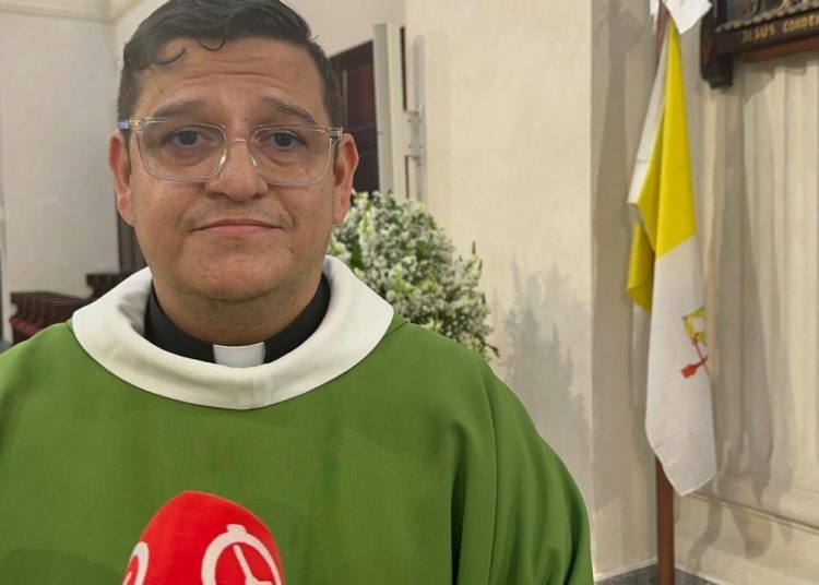 Sacerdote pide que ayudas a Venezuela sean organizada para garantizar que lleguen a quienes realmente las necesitan