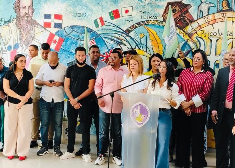 Respaldo estudiantil consolida el triunfo de Ana Jacqueline Ureña y Eunice Vicioso en Humanidades