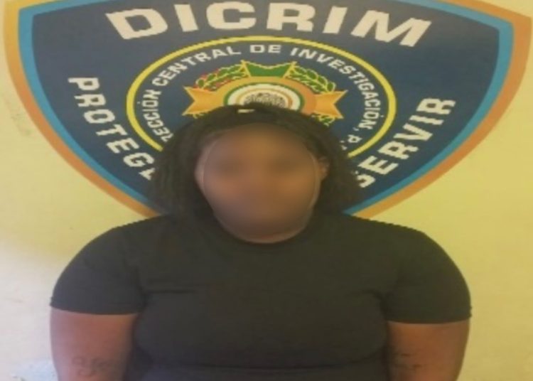 Mujer es arrestada en La Vega por orden judicial vinculada a delitos de alta tecnología