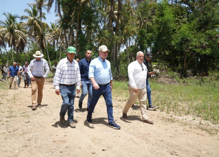 Agricultura apoyará al Proyecto La Cruz de Manzanillo para expandir su producción