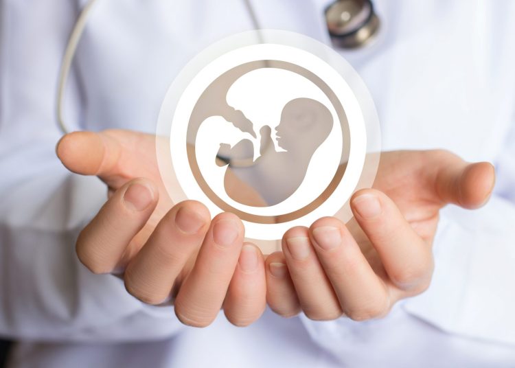 Tribunal Constitucional deja en estado de fallo recurso que busca despenalizar el aborto