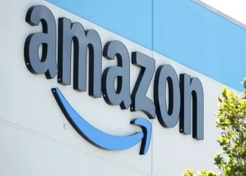 Amazon influyó en la decisión de Estados Unidos de restringir el uso de la IA de Anthropic, según WSJ
