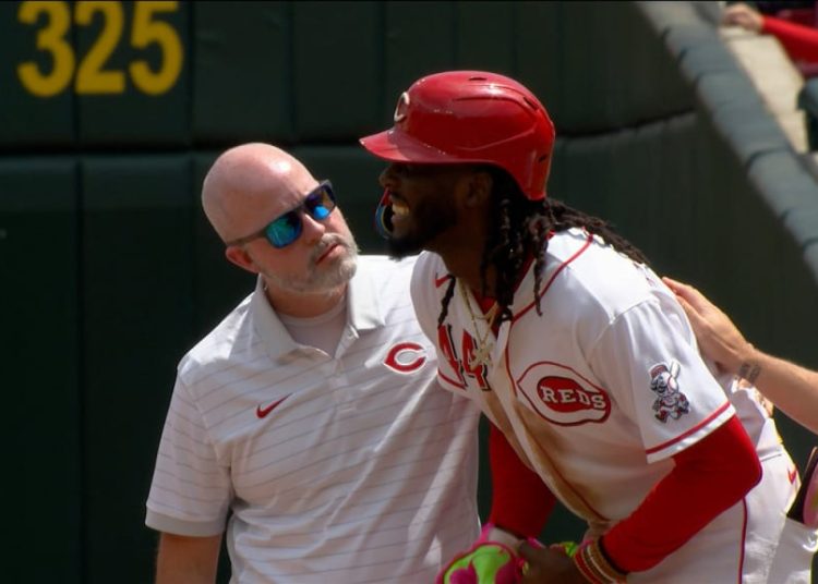 Elly de la Cruz entra a lista de lesionados; Rojos suben al prospecto Edwin Arroyo