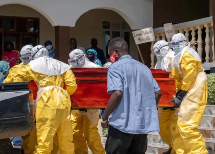 Aumentan a 515 los casos de ébola en el Congo, con 91 fallecidos