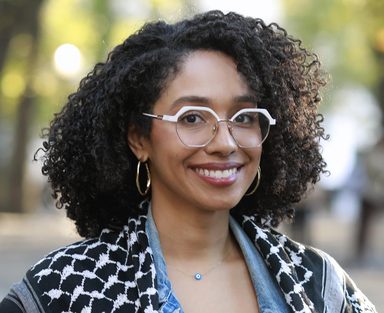 Darializa Ávila pide disculpas a Kamala Harris tras resurgir ofensivos mensajes en redes sociales