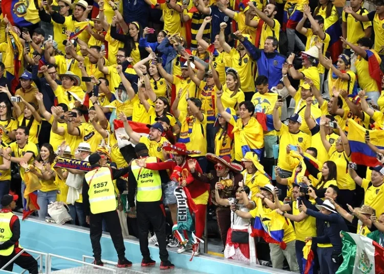 La FIFA prohíbe que los aficionados lleven botellas de agua a los estadios del Mundial