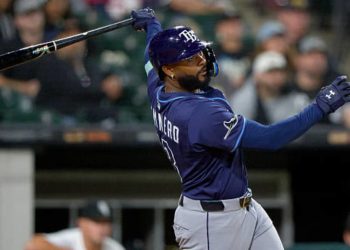Resumen MLB: Junior Caminero llega a 15 jonrones; Freddy Peralta suma victoria