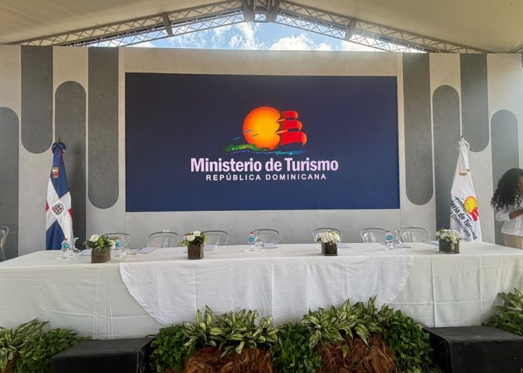 David Collado dejará iniciados trabajos de acceso y acondicionamiento en el municipio Caleta