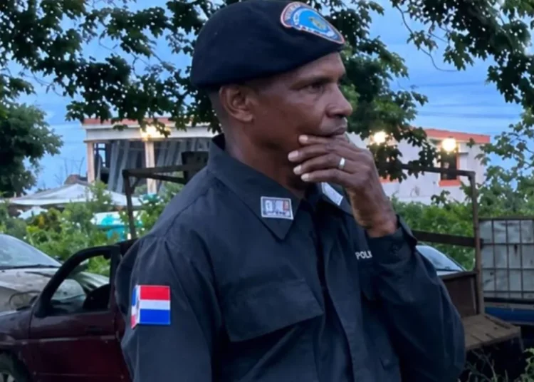 Hombre hiere a policía al defender a una mujer de presunta agresión en Sabana Grande de Boyá