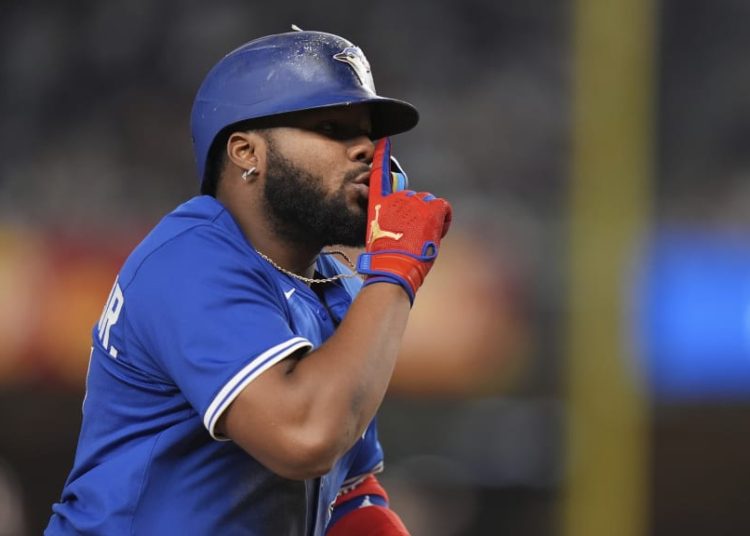 Azulejos prueban a Vladimir Guerrero Jr. como primer bate en busca de reacción ofensiva