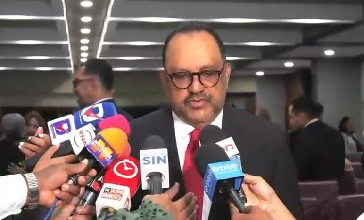 Juristas favorecen que el Código Penal entre en vigencia y luego sea modificado