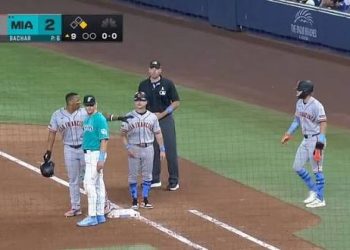 Rafael Devers protagoniza momento de tensión al resistirse a salir del juego ante Miami