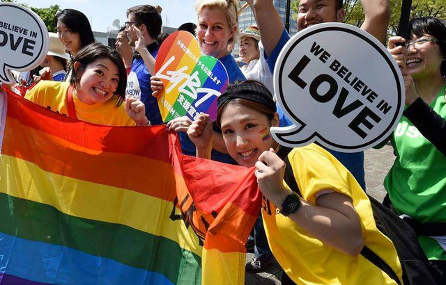 Japón aprueba un plan pionero de educación sobre la comunidad LGTBI criticado por retrasos
