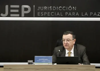 La Jurisdicción de Paz colombiana expulsa a un coronel retirado por no reconocer la verdad judicial