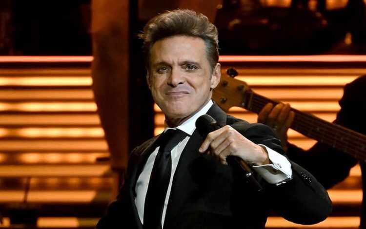 Reportan que Luis Miguel recibió el alta médica tras cirugía cardíaca y continúa recuperación en México