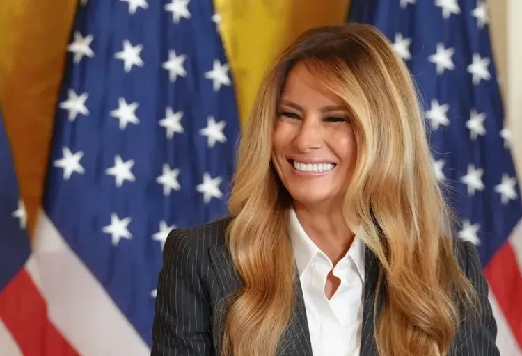 Melania Trump premia a varios niños por su talento en el uso de inteligencia artificial