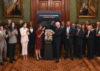 Sheinbaum da “cordial bienvenida” a Infantino en el Palacio Nacional antes de la inauguración