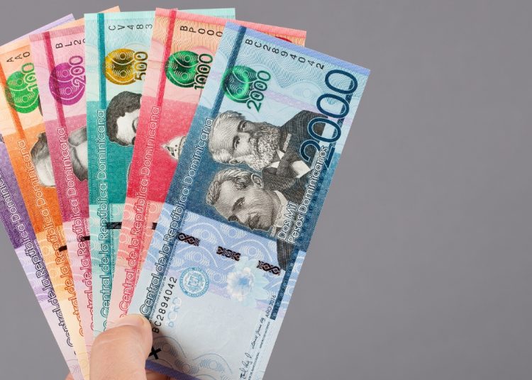 Más del 80% de los trabajadores dominicanos gana menos de RD$50,000, según datos del Banco Central