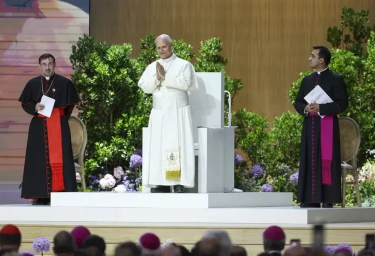 El papa León XIV visitaría Perú «a partir del 10 de noviembre», anuncia el presidente interino