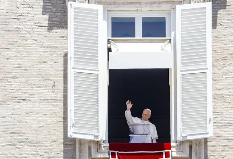 El papa agradece a España su acogida «con gran entusiasmo y devoción» durante su viaje
