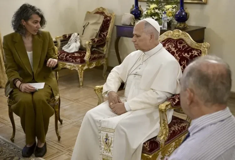 El papa se reúne con seis víctimas de abusos durante una hora en la Nunciatura