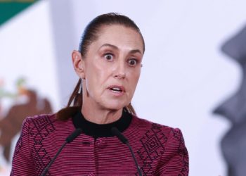 Sheinbaum cuestiona marcha de maestros en el estadio del Mundial en Ciudad de México