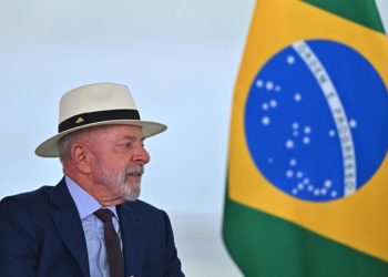 Lula rompe el empate técnico y aventaja a Flávio Bolsonaro en una eventual segunda vuelta