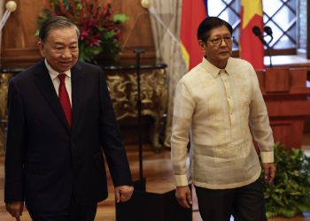 Filipinas y Vietnam ven «innegociable» la libre navegación por aguas en disputa con Pekín