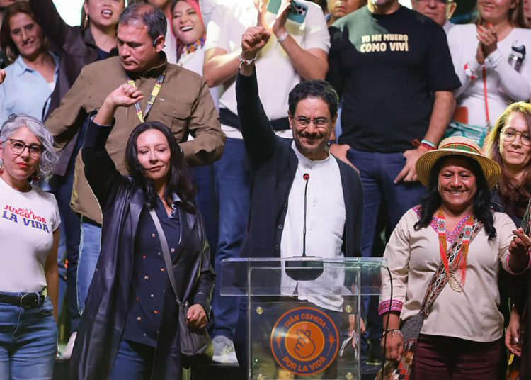 Cepeda reconoce resultado preliminar en Colombia pero dice que impugnarán 33.000 mesas