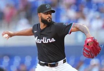 Sandy Alcántara alcanza los 1,000 ponches y lidera triunfo de los Marlins sobre Pittsburgh