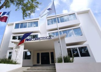 ProCompetencia destaca liderazgo en comunicación digital de De Último Minuto en su quinto aniversario