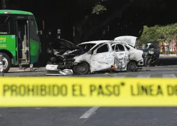 Cinco policías muertos y cinco heridos en un ataque armado en el estado mexicano de Michoacán