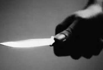 Hombre hiere con arma blanca a su expareja y luego ingiere sustancia tóxica en Dajabón